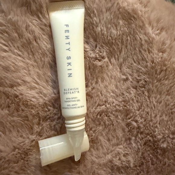 Fenty Beauty Other - Fenty Beauty Blemish Defeat'r Gel - Cream
15ml=travel size